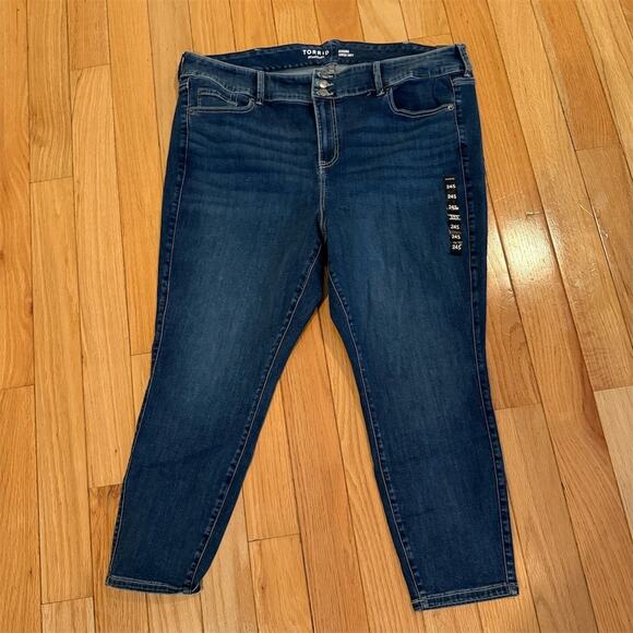 torrid Denim - Torrid Jeans Womens Plus Size 24S Dark Wash High Rise Jegging Skinny